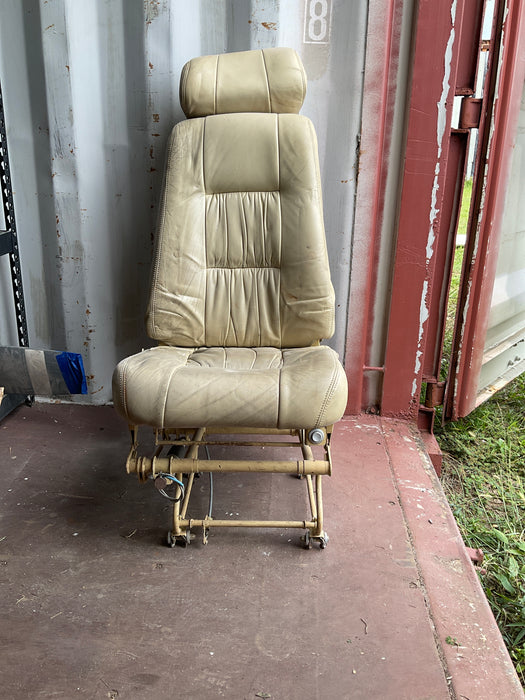 Pilot white seat