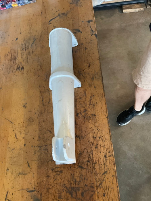 Piper main landing gear upper strut housing