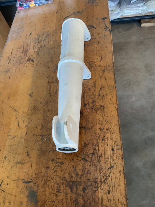 Piper main landing gear upper strut housing